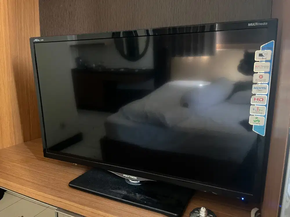 Tv polytron 32inch bekas