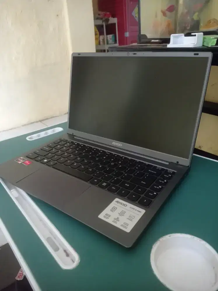 Dijual Laptop AXIOO HYPE 5 AMD X3
