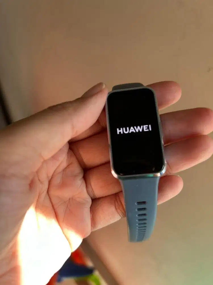 Smartwatch Huawei band 10 olahraga lari jalan pagi zumba dll