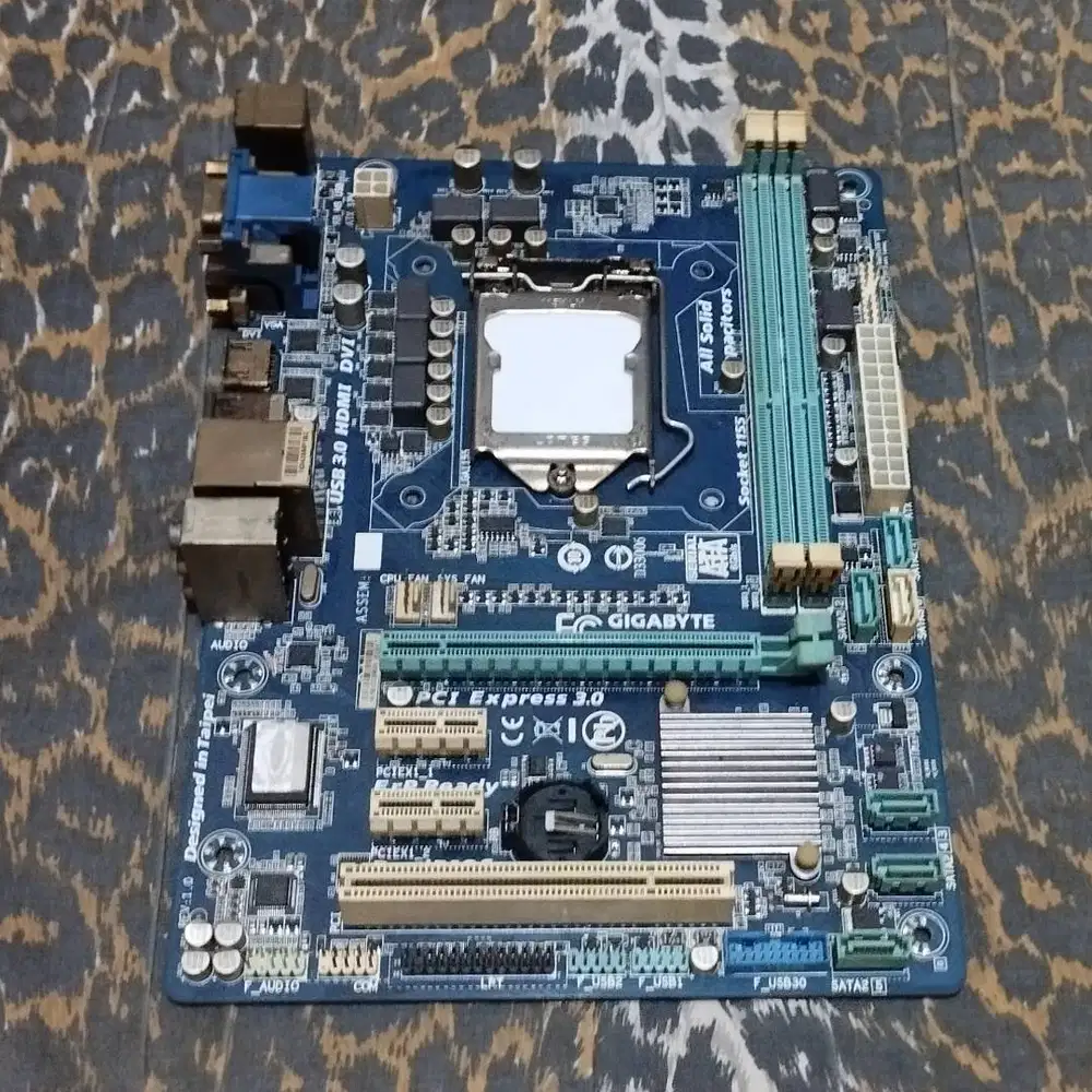Motherboard PC Gigabyte GA B75M HD3 Intel LGA 1155 DDR3