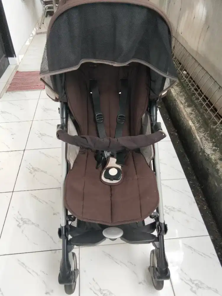 JUAL KERETA  BAYI kaki 4