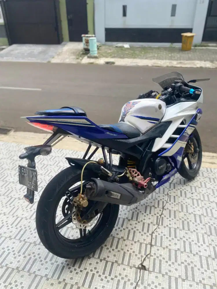 Yamaha R15 2015
