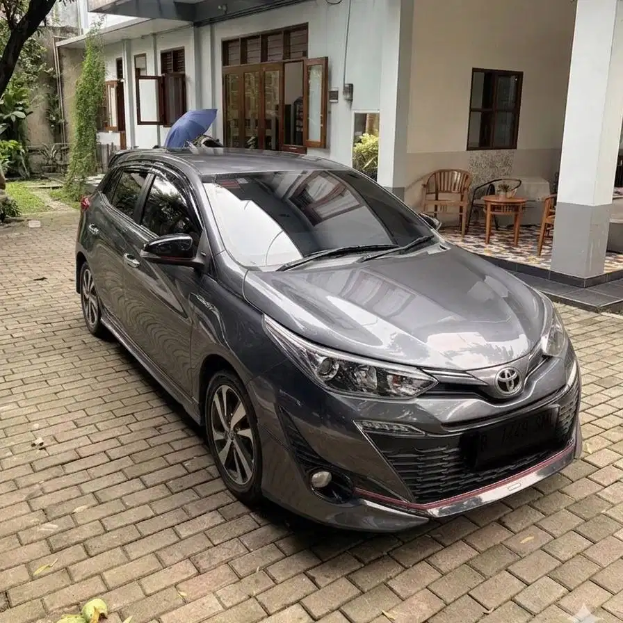 2019 Toyota Yaris 1.5 S TRD Sportivo CVT Matic Abu-abu Metalik