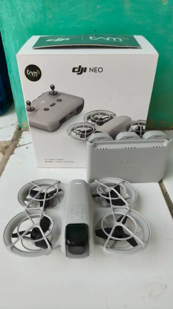 DJI NEO Drone, Baterai + Charging Hub