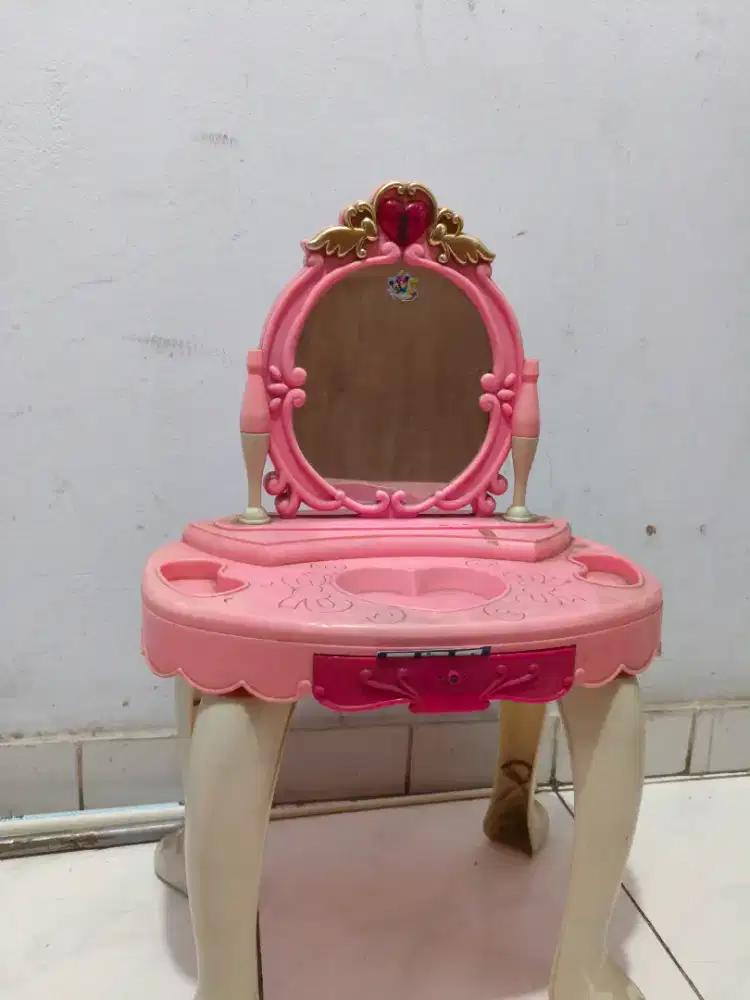 Miror princes pinky