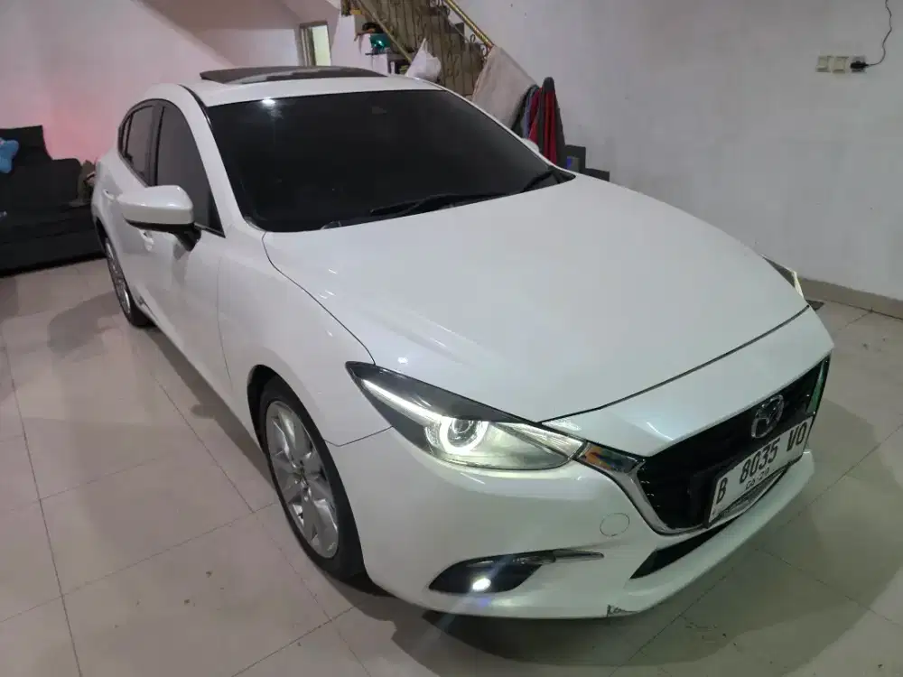 Mazda 3 Hatchback SUNROOF 2018 White