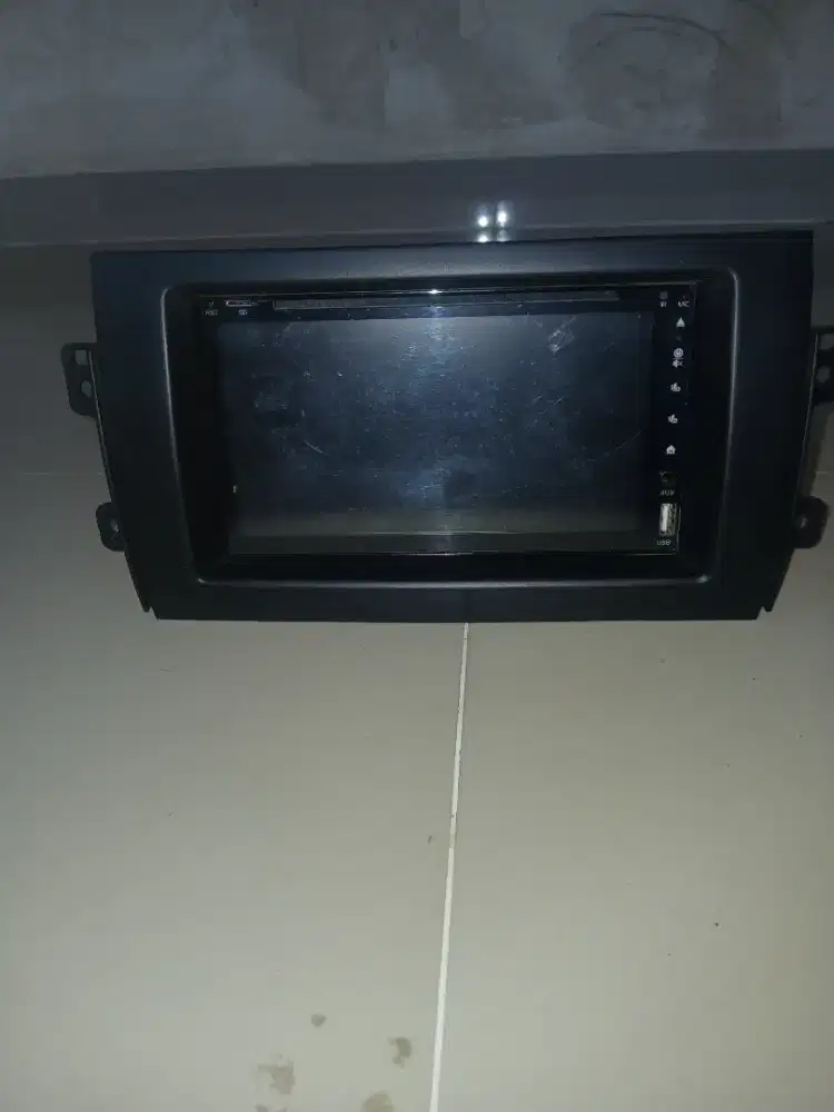 Di jual Audio mobil x over tahun 2012
