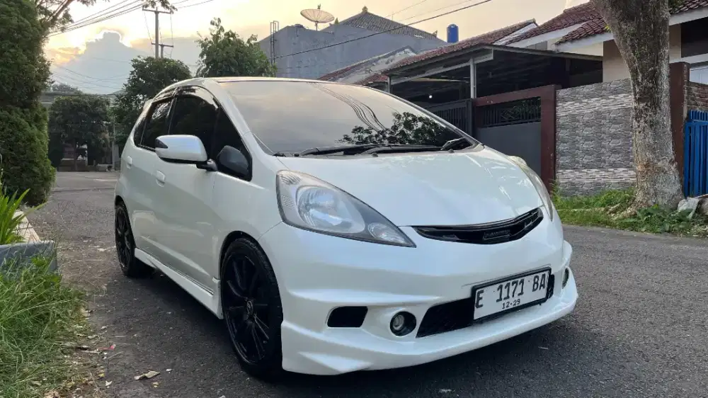 Jazz RS 2009 AT Putih