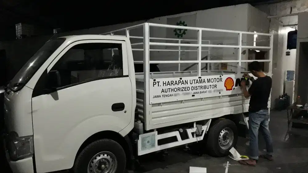 Cutting Stiker Oracal Vinyl Branding Mobil, Sticker Sandblast & Oneway