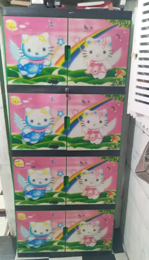DI JUAL LEMARI PAKAIAN