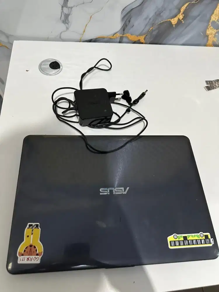 ASUS VivoBook A442UR — Laptop Second