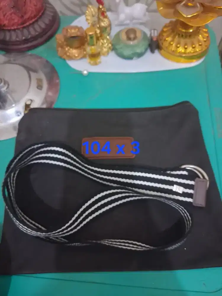 Tali tas branded
Baly uk 104 x 3 warna
Hitam putih tali untuk tas
Limi