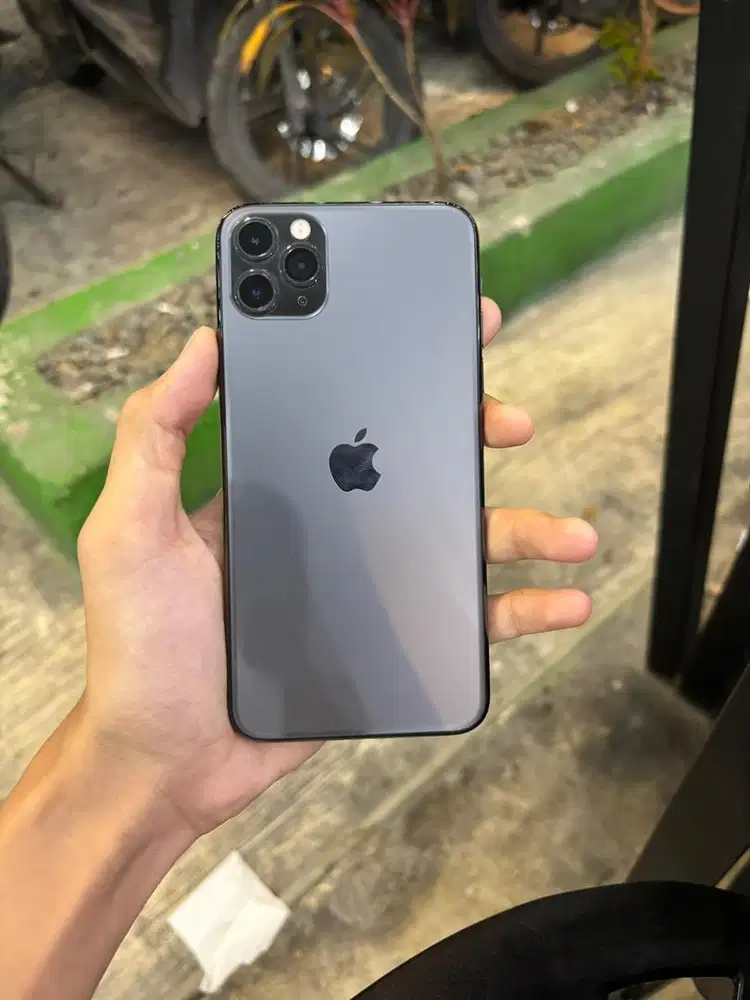 Iphone 11 Promax 256Gb beacukai minus sinyal kartu nya lemah