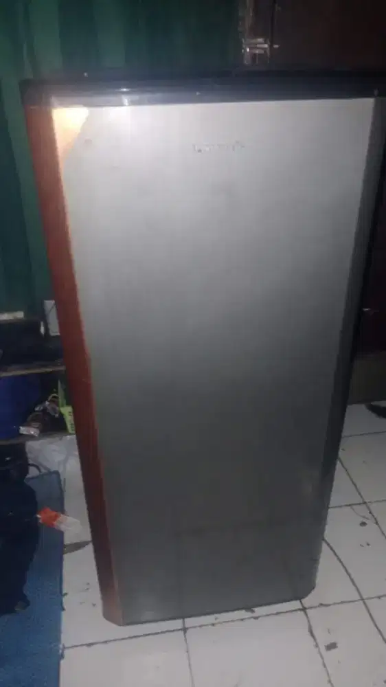 Kulkas 1 pintu merk Panasonic