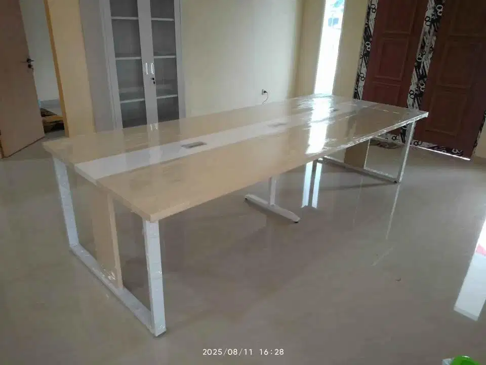 DIJUAL MEJA MEETING