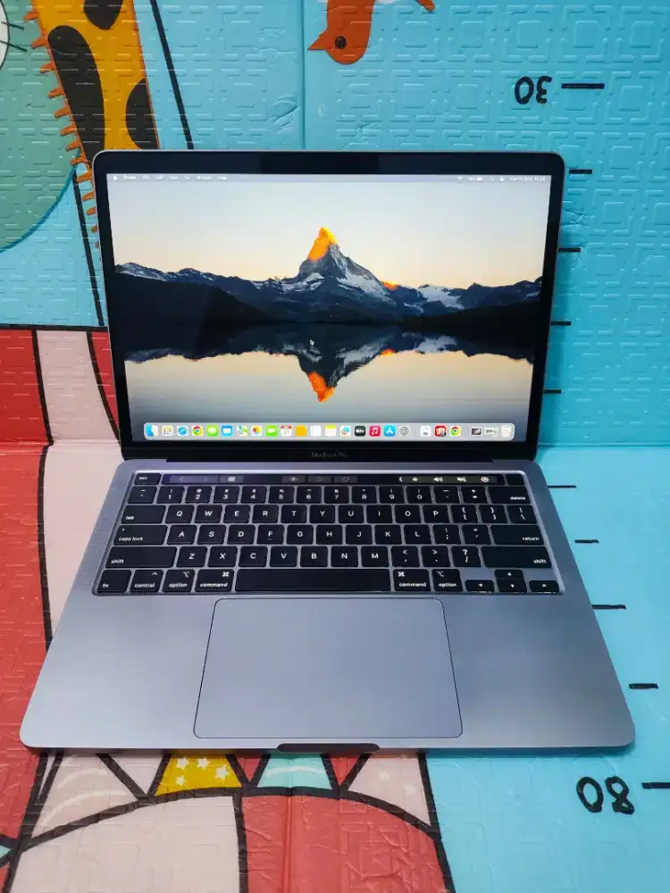 Jual Laptop MacBook Pro Retina 13 inc 2020  Intel core i5  Ram 8gb