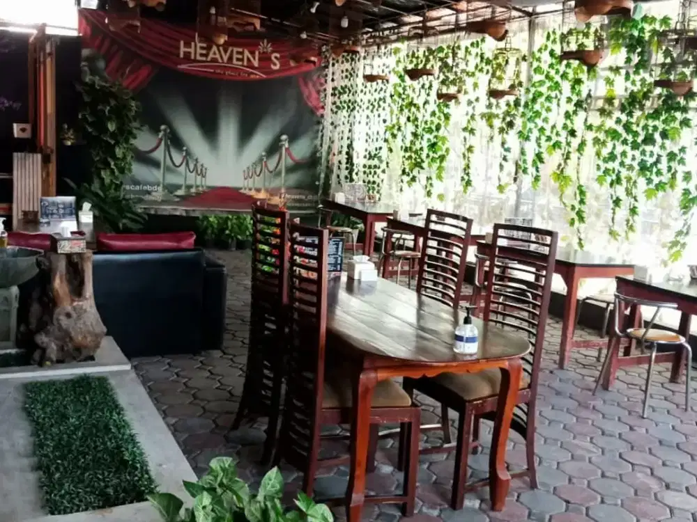 Rumah Ex Cafe Lokasi Strategis di Lodaya Bandung Tengah