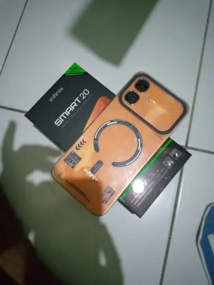 Smart 20 ram 4+4/128 baru 1 mgu udah pake tg depan belakang bonus case