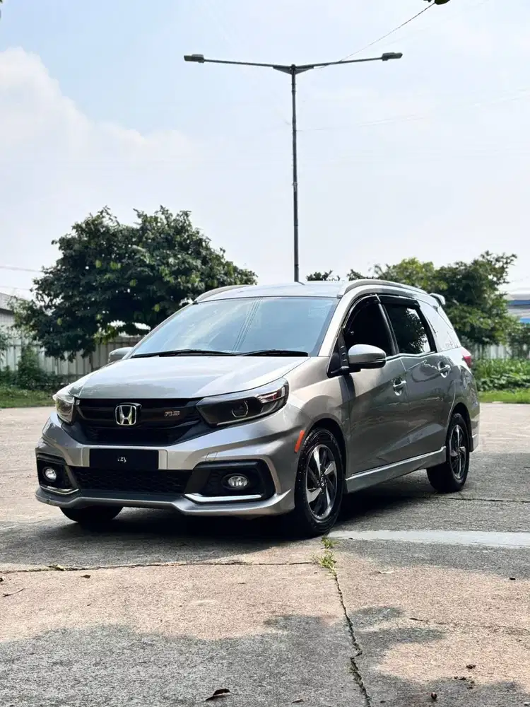 DIJUAL HONDA MOBILIO 1.5 RS CVT 2017