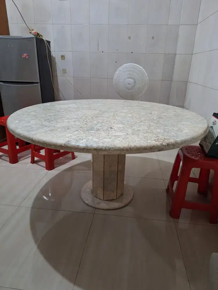 Meja makan marmer asli