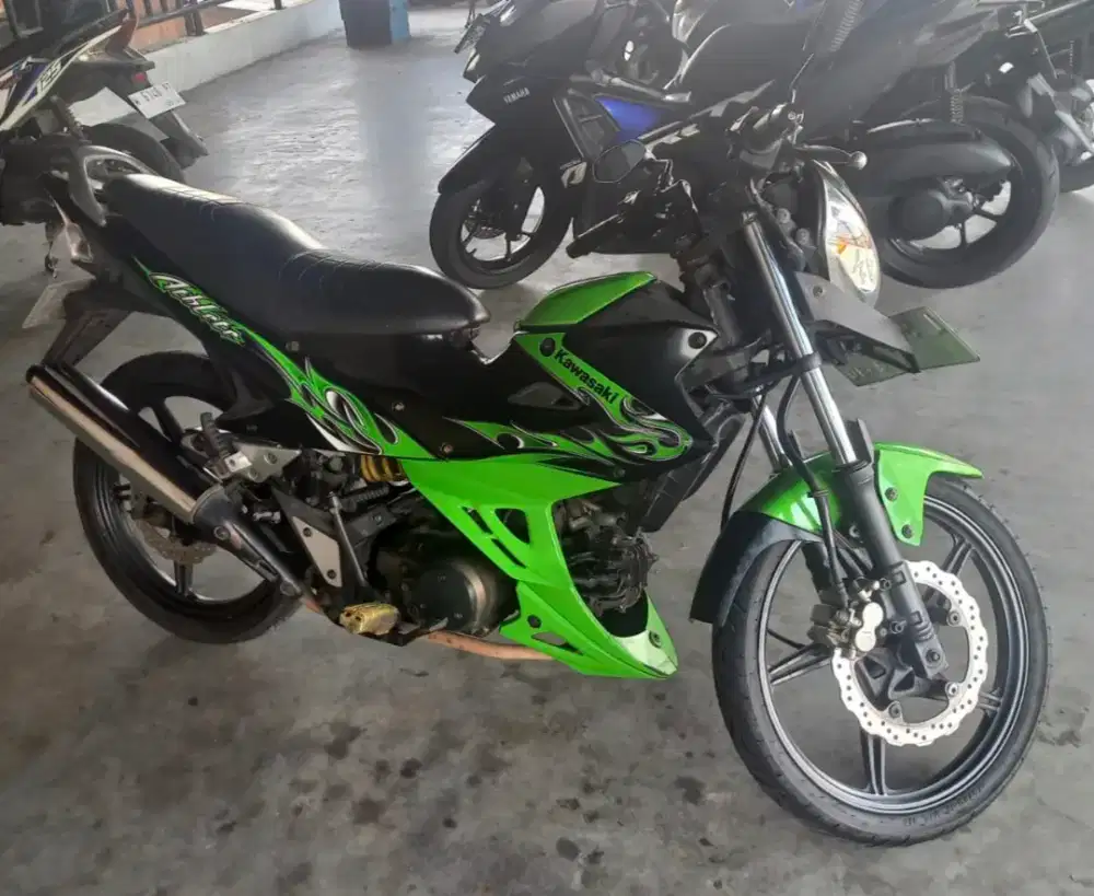 Kawasaki Athlete 125 tahun 2009 std