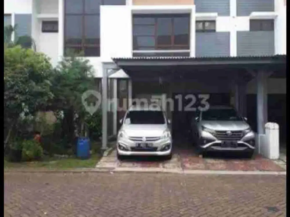 Dijual sangat murah Rumah di Cluster Lantana JGC, Jakarta Timur