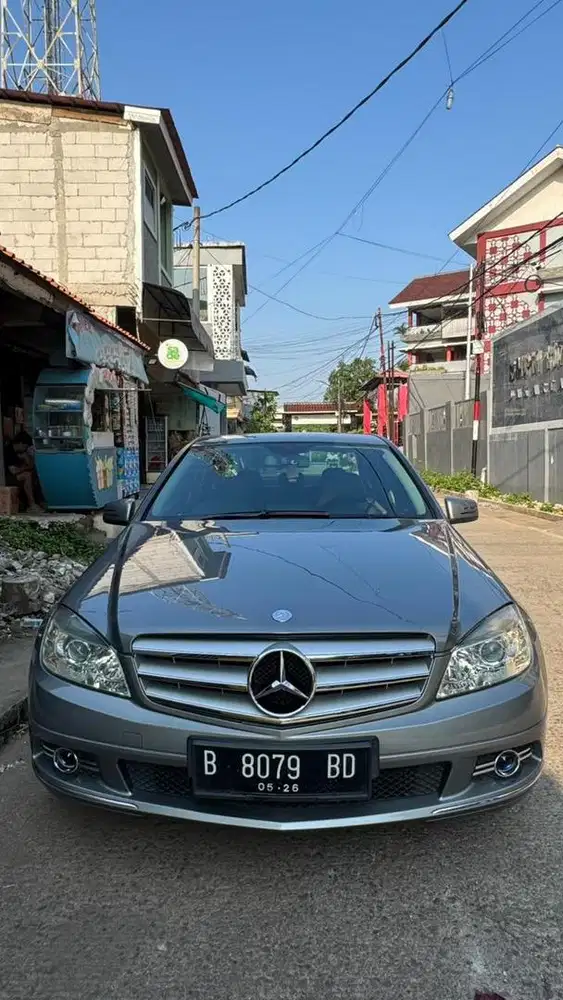 Mercedes-Benz C200 2011 Bensin