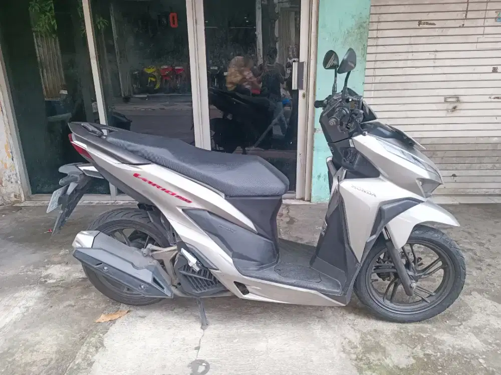 UD ENY MOTOR - Honda New Vario 150 thn 2020 mulus
