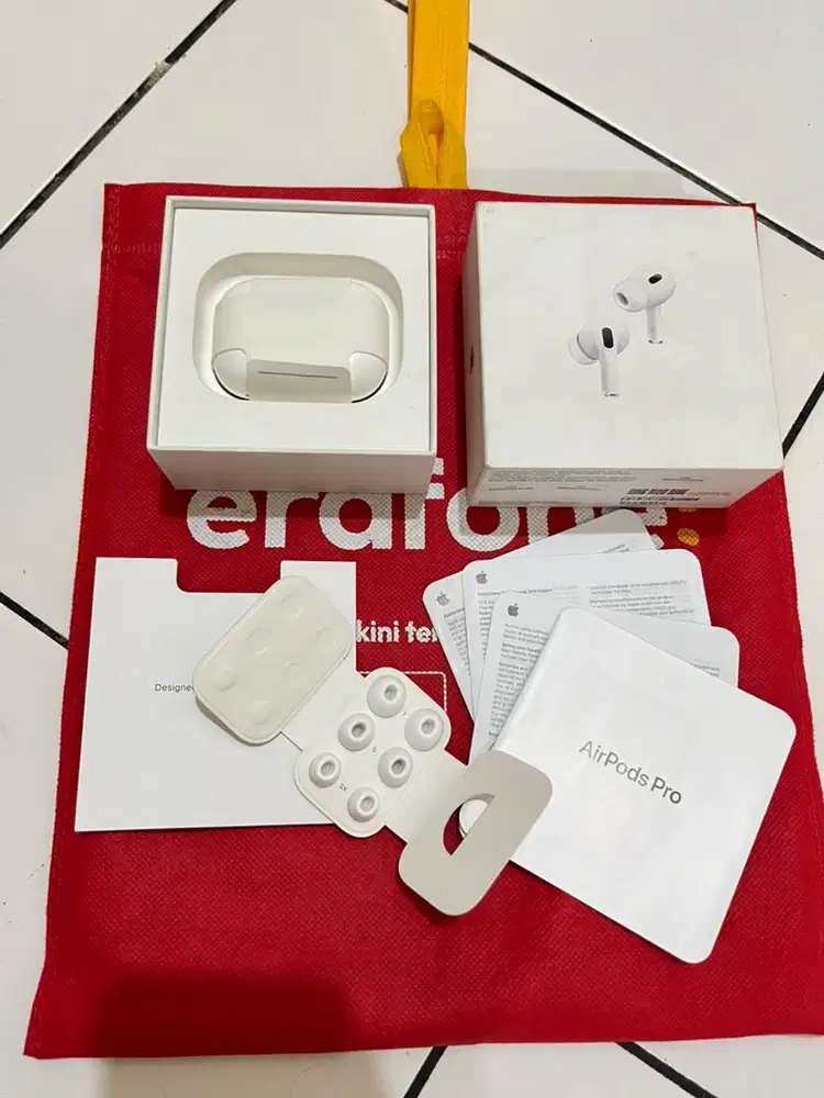Airpods pro 2 like new