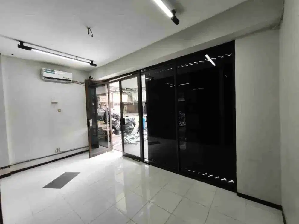 Jual dan Sewa Ruko Wonokitri 2 lantai Siap Huni. Bagus. Dekar Cioutra Wirld , Mayjen Sungkoni. Cocok untuk Kantor. Klinik. Ekspedisi. Tempat Ibadah