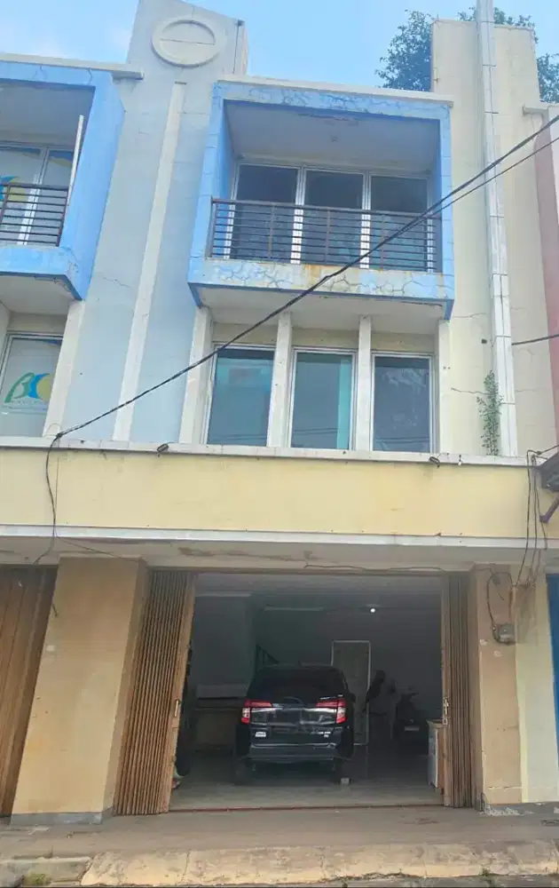 Ruko 3 lantai siap pakai rapih dan terawat di harapan indah bekasi