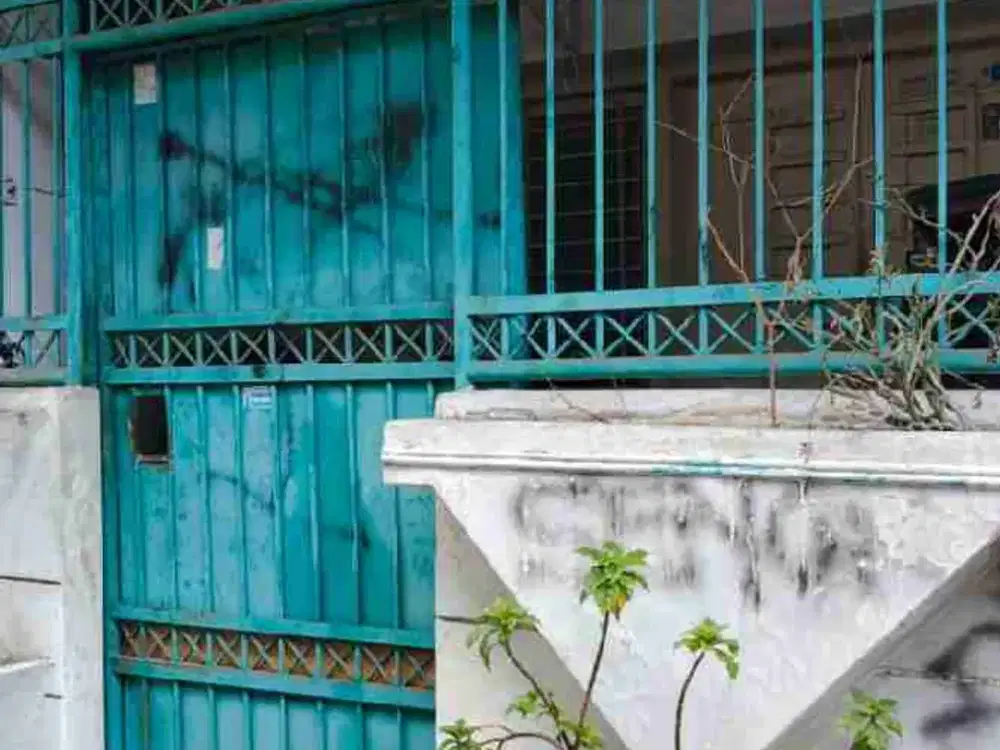 Butuh Uang‼️Dijual Rumah di Jagalan  Surabaya Pusat