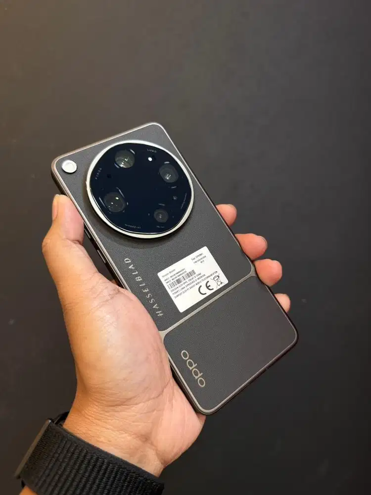 Oppo Find X9 Ultra 5G 12/512 Garansi Resmi Oppo Indonesia