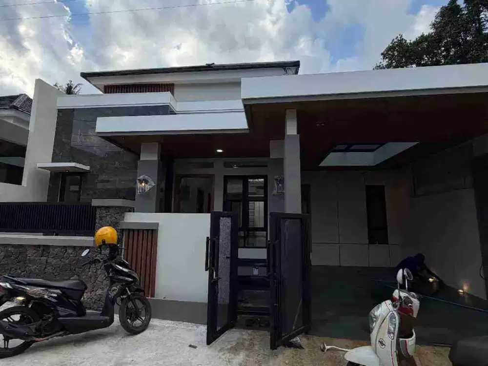 Rumah Baru Konsep Tropis Modern Di jl. Kaliurang km 13 Dekat Kampus UII