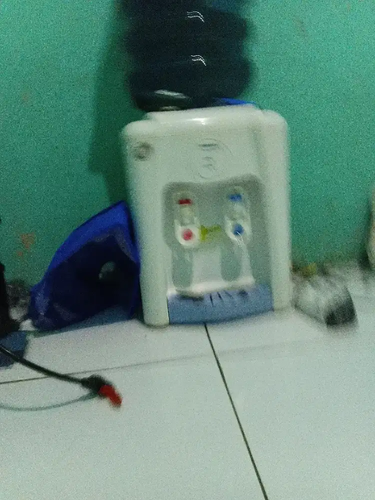 Dispenser mau d jual sama galon