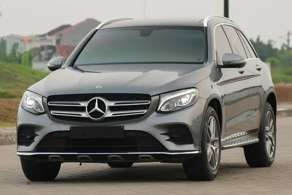 Silent Wealth! Mercedes Benz GLC200 AMG 2018 Pano Warranty! 320i e300