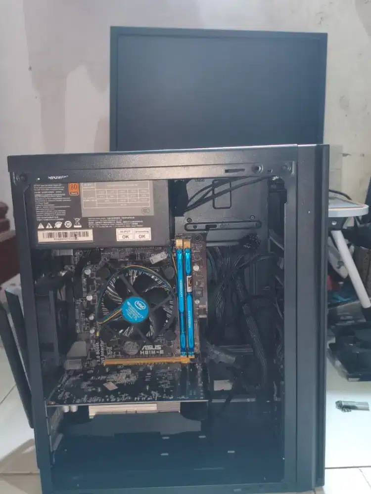 PC Intel i7 / RAM 16GB / 256GB SSD / Siap Kerja & Game Ringan