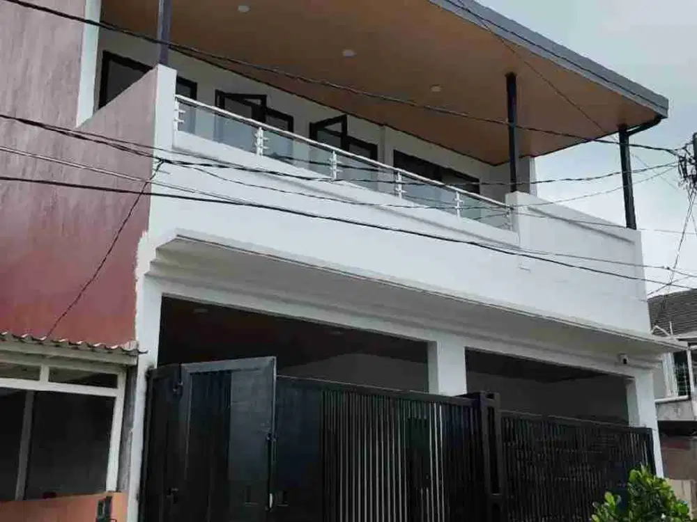 DIJUAL MURAH Rumah 3 Lantai Sektor 7C Gading Serpong LT 162 M² Pondasi Sangat Kokoh Dan Siap Huni