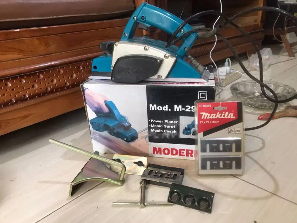Modern M-2900 Mesin Serut Kayu
