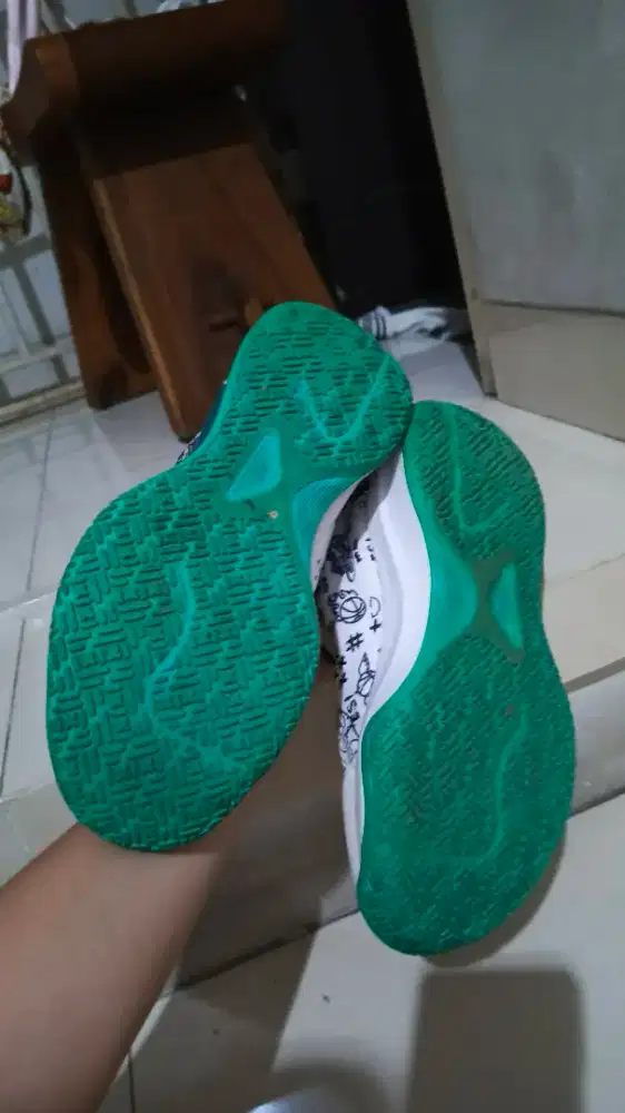 Sepatu basket GUARD