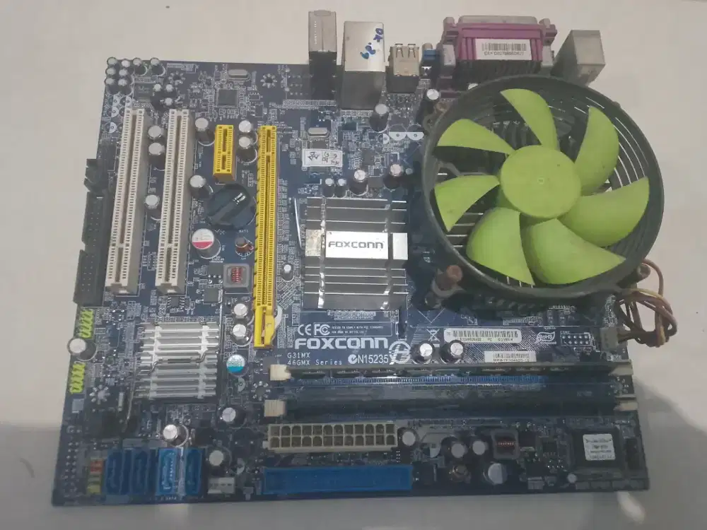 Motherboard + proc core2duo + ram 2gb