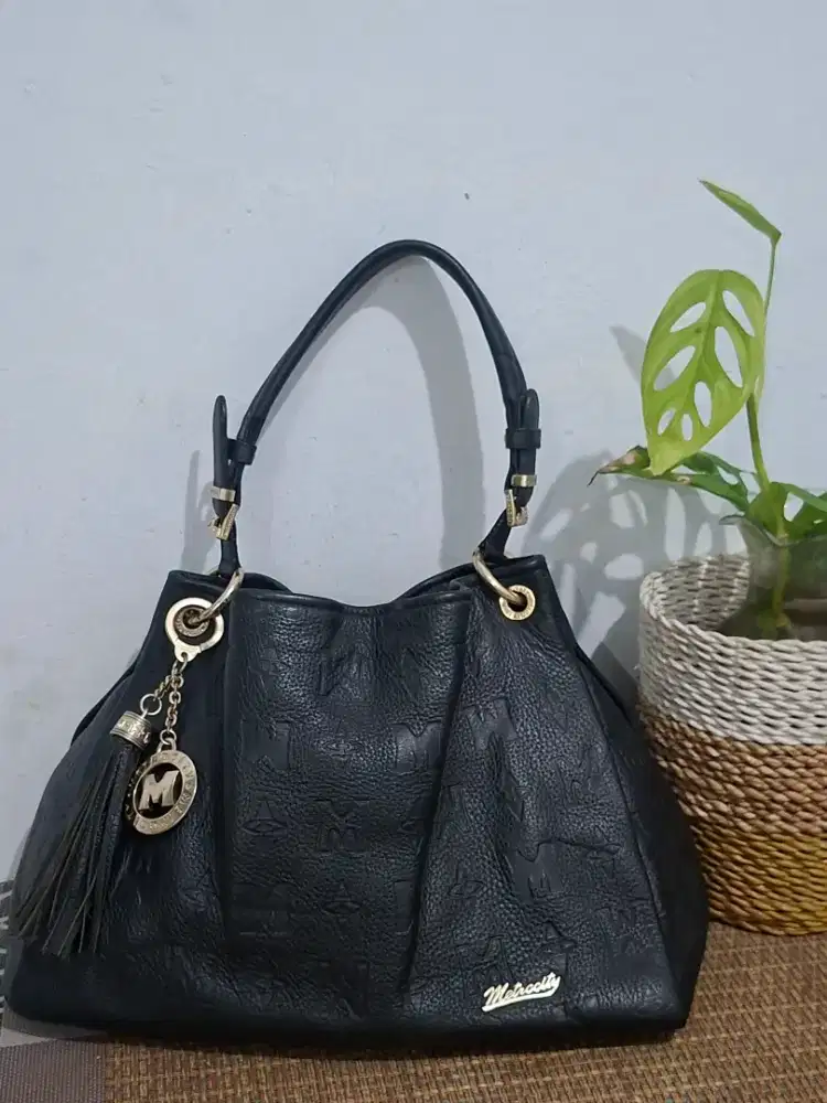 METREOCITY SHOULDER BAG HOBO PRELOVED