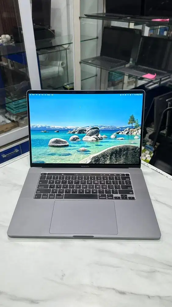 MACBOOK PRO 2019 CORE I7