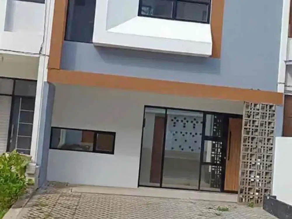 DIJUAL RUMAH
Setiabudi clove resort
jl cirateun peuntas wangunsari Lembang

luas tanah 78,
luas bangunan 80
2 lt
2 kamar tidur,
2 kamar mandi.,
Jetpum
2200wt
full furnished..
balkon belakang dengan view indah kota bandung
carport 2

Harga 1,9 M ( nego ) 
