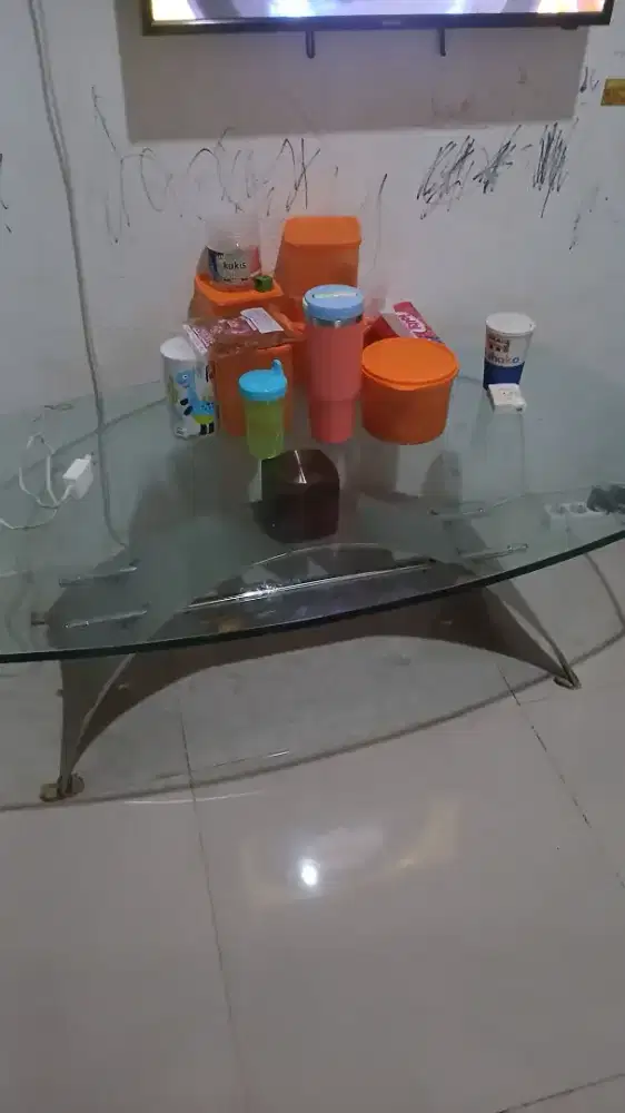 Meja Kaca Ruang Tamu