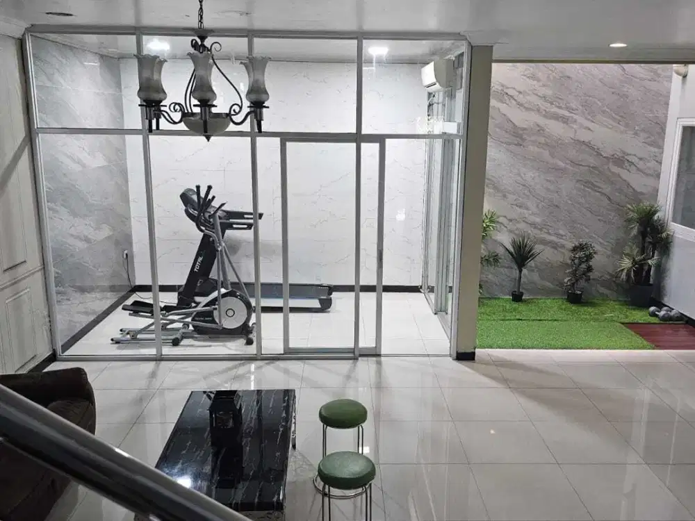 DIJUAL RUMAH LIKE NEW TRUN HARGA LOKASI JALAN UTAMA DAAN MOGOT BARU