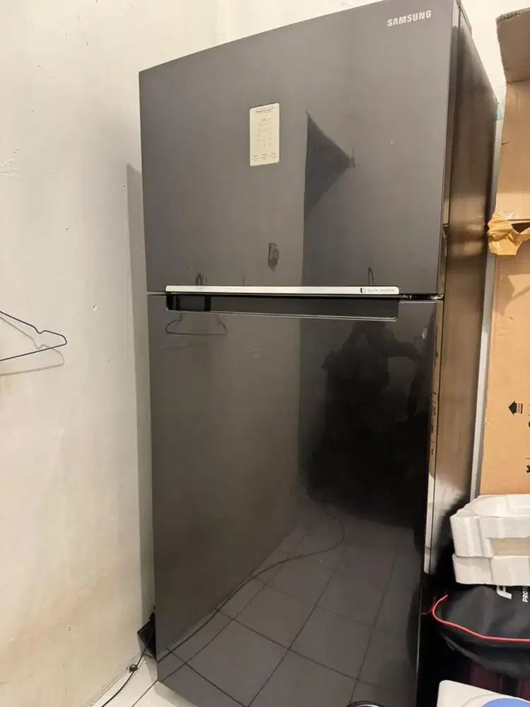 Kulkas samsung 2 pintu, di jual cepat karena mau pindahan