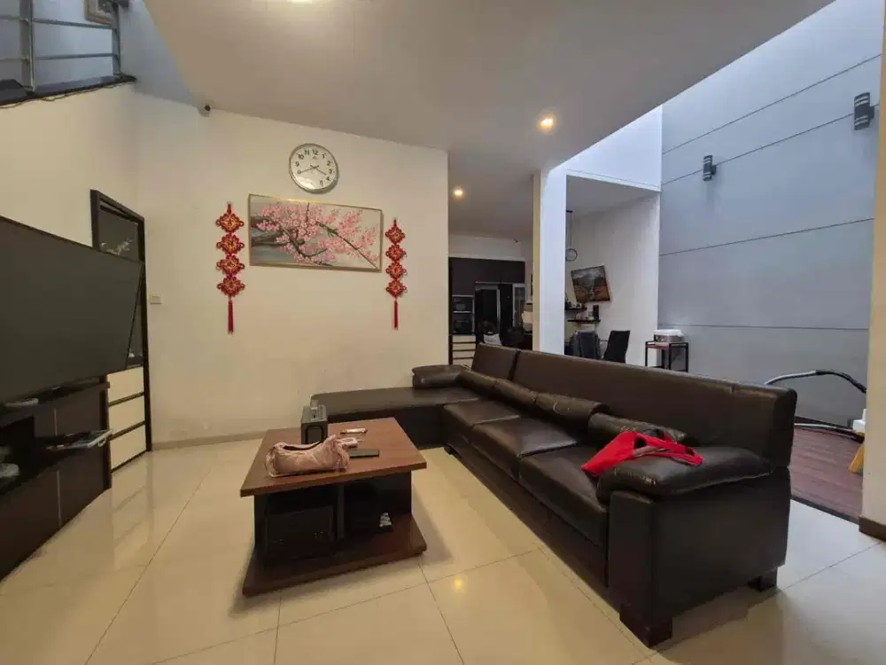 Jual rumah di Taman holis indah bandung siap huni