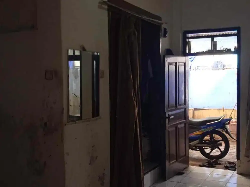 Dijual Rumah Suryani Dalam akses motor
LT 132
LB 120
2 KT
1 KM
Air sumur bor pipanisasi warga
900 watt
SHM
lnmn