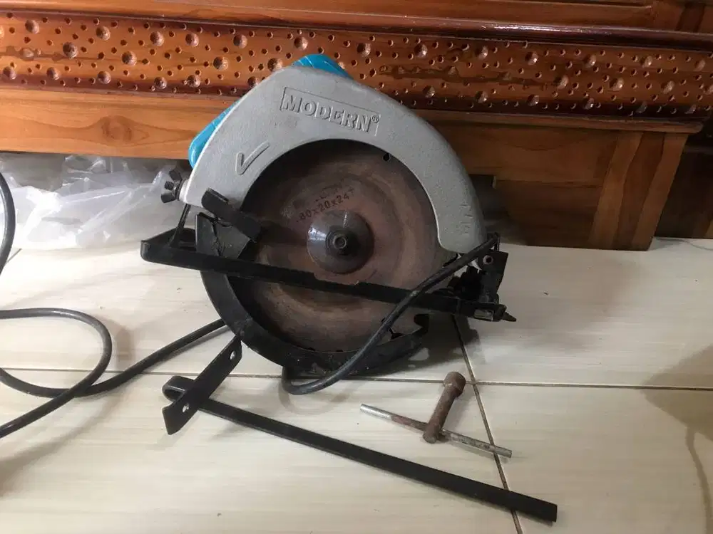 Modern M-2600 Mesin Potong Kayu (Circular Shaw 7